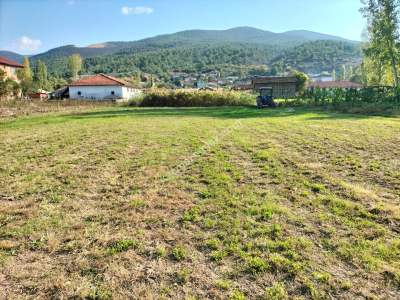 Osmaneli Soğucakpınar'da 2826 M2 %40 İmarlı Arsa 1