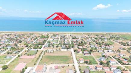 Biga Çeşmealtı Köyü Denizatı Sitesinde Satılık Arsa 11