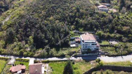 Beykoz Poyraz'da, Yol Kenarı, 1.181 M2 Satılık Müstaki 2