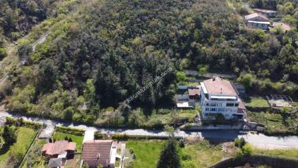 Beykoz Poyraz'da, Yol Kenarı, 1.181 M2 Satılık Müstaki 1