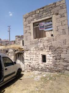 Develi Şahmelik Köyü Meydanda Ev 5