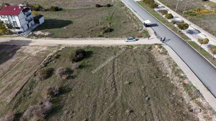 Niksar Bahçelievler Mah. Ana Yola Sıfır Arsa 9