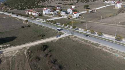 Niksar Bahçelievler Mah. Ana Yola Sıfır Arsa 3