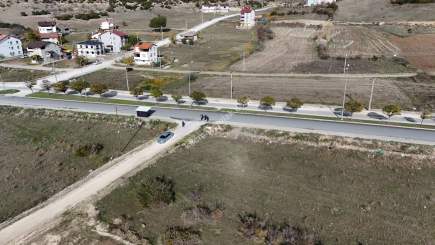 Niksar Bahçelievler Mah. Ana Yola Sıfır Arsa 8