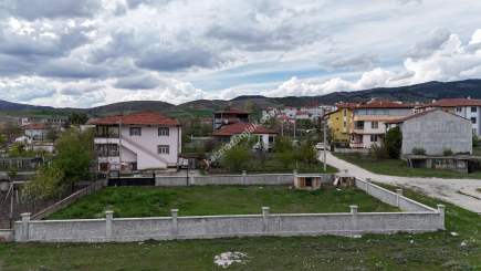 Turhalda 566M² 3 Kat İmarlı Satılık Arsa Yeşilkentte 2