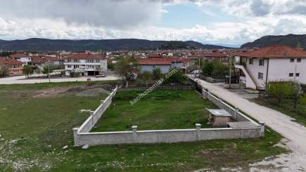 Turhalda 566M² 3 Kat İmarlı Satılık Arsa Yeşilkentte 1