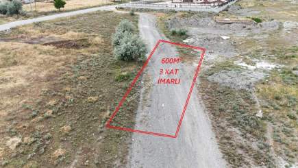 Turhalda Yeşilkentte 3 Kat İmarlı 600M² Köşe Parsel