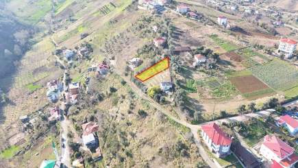 Trabzon Akçaabat Yeni Mahallede Satılık 533 M2 Arsa 7