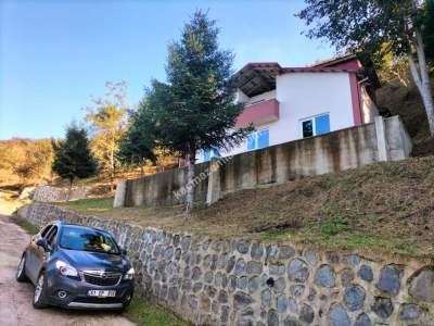 Trabzon Arsin'de Elmalan Mahallesi'nde Satılık Arazi 2