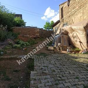 Hakkari Yüksekova'da Satılık 800M² Ev Ve Arsa 9