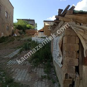 Hakkari Yüksekova'da Satılık 800M² Ev Ve Arsa 5