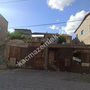 Hakkari Yüksekova'da Satılık 800M² Ev Ve Arsa 6