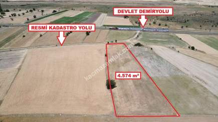 Kütahya Merkez Uluköy'de 4.574M2 Satılık Fırsat Tarla 3
