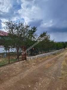 Satılık Tarla + Ruhsatlı Konut 18