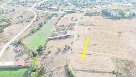 Biga Yeniçiftlikte Köye Bitişik 2.000 M2 Kelepir Tarla