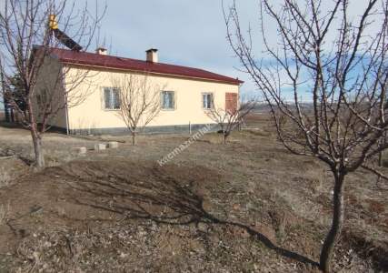 Sivas Şarkışla Satılık Tarla Ve Köy Evi Elmalı Köyü 4