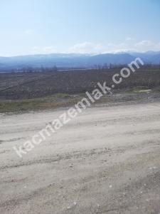 Havaalanı Yanında Çerçi Köyü 1100 M2 Satılık Tarla 10