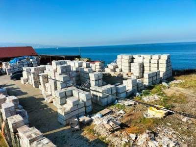 Trabzon Arsin'de Denize Sıfır Satılık Arazi Ve Ev 5