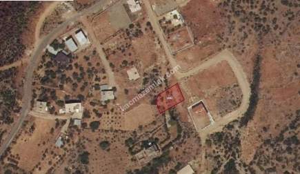 Kaçmaz Emlak'tan Hacıisali Köyünde Tepe Konumda Arsa 1