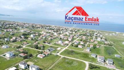 Biga Denizatı Sitesinde Satılık Villa İmarlı Arsa 1