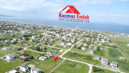 Biga Denizatı Sitesinde Satılık Köşe Villa Arsası 2