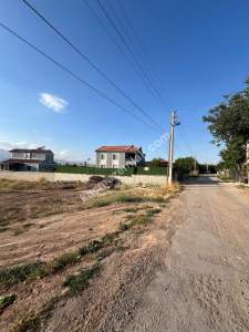 Sazlıcada Harika Konumda Satılık Arsa 2