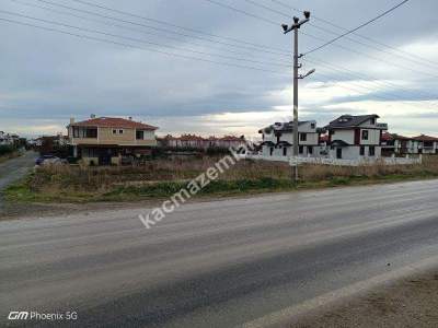 Şarköy İstiklal Mahallesinde Satılık Villa İmarlı Arsa 8