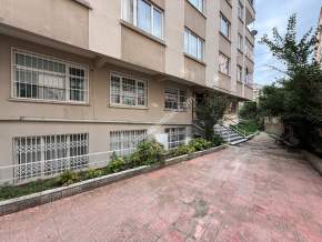 Meciyeköy'De 3+1 125 M2 1.Kat Balkonlu Açık Otoparklı