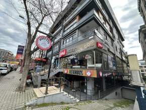 Üsküdar Acıbadem Caddesinde, Yeni Binada Satılık Dükkan