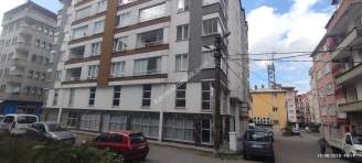 Beşikdüzü Cumhuriyette Depolu Galeri Katlı Dükkan