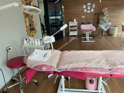 Kayapınar 75. Yolda Devren Kiralık Güzellik Salonu 5