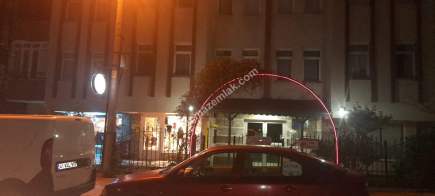 Kaçmaz Emlak'tan İzmit'te Devren Satılık Pet Shop 2