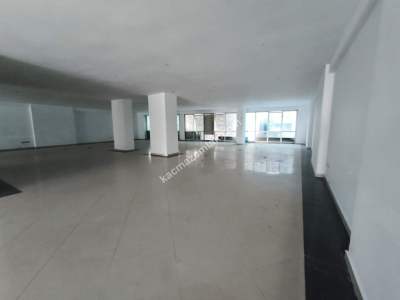 Bağcılar Caddesinde İmalata Uygun İskanlı 600 M2 İşyeri 18