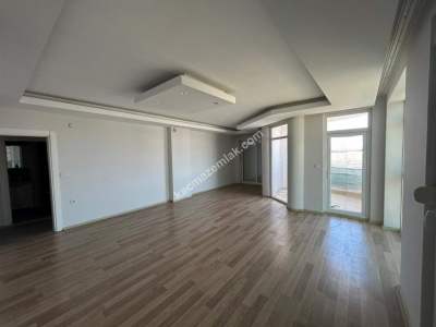 İş Dünyasının Kalbinde, Ferah Ve Kullanışlı Bir Ofis! 2