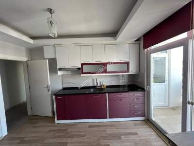 İş Dünyasının Kalbinde, Ferah Ve Kullanışlı Bir Ofis! 3