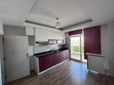 İş Dünyasının Kalbinde, Ferah Ve Kullanışlı Bir Ofis! 4