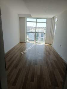 Kaçmaz Emlak'tan Demokraside Kiralık 3+1 Ofis 3