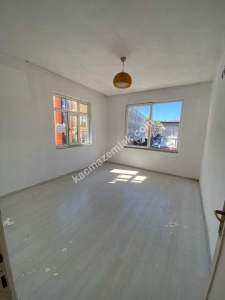 Çarşı Merkez'de 2+1 Kiralık Ofis 6