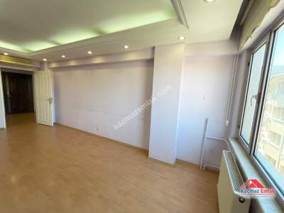 Bursa Osmangazi’de Merkezi Konumda Kiralık Ofis 9