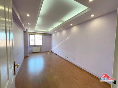 Bursa Osmangazi’de Merkezi Konumda Kiralık Ofis 15