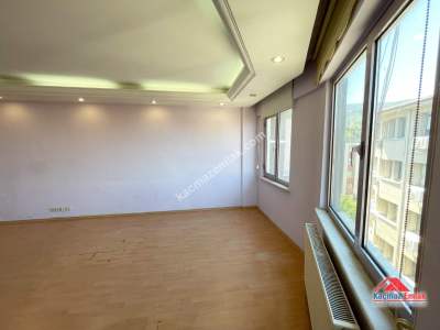 Bursa Osmangazi’de Merkezi Konumda Kiralık Ofis 7