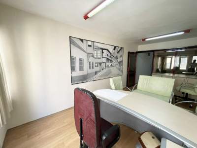 Bursa Osmangazi Merkezde Eşyalı Kiralık Ofis 13