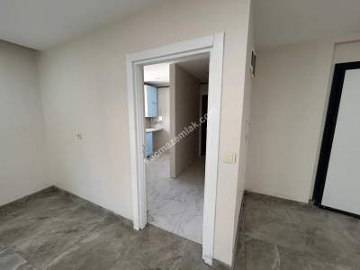 Esatpaşa Cad Üzeri 2.Kat 115M2 Ofis Vb İşlere Uygun 12