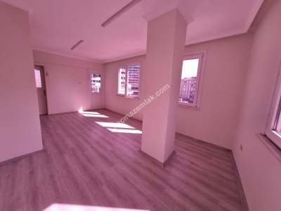 Güngören Merkezde Atatürk Caddes Üzerı Her Ise Uygun Kı 10