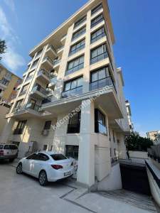 Kadıköy Koşuyolunda Yeni Binada 1+1 Kiralık Ofis Büro 17