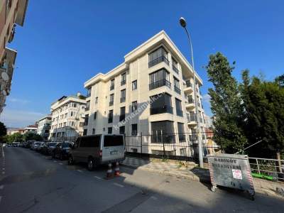 Kadıköy Koşuyolunda Yeni Binada 1+1 Kiralık Ofis Büro 22