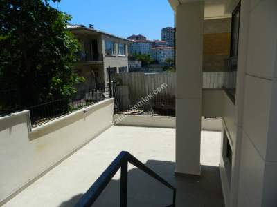 Kadıköy Koşuyolunda Yeni Binada 1+1 Kiralık Ofis Büro 11