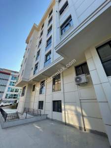 Kadıköy Koşuyolunda Yeni Binada 1+1 Kiralık Ofis Büro 5