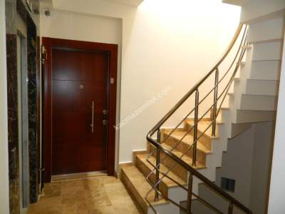 Kadıköy Koşuyolunda Yeni Binada 1+1 Kiralık Ofis Büro 8