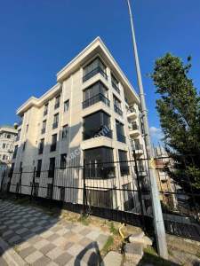 Kadıköy Koşuyolunda Yeni Binada 1+1 Kiralık Ofis Büro 23